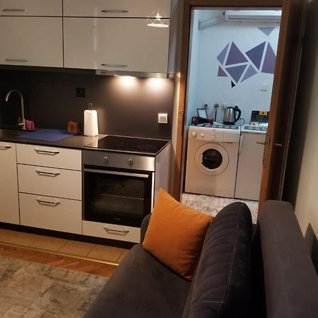 Cozy&Comfy Apartment In The Center Of Prishtina Приштина Экстерьер фото